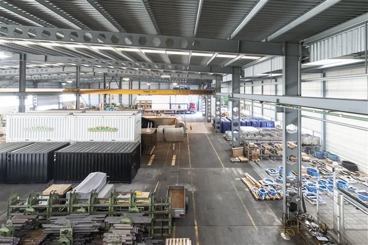 Bei uns kann man nicht nur Lagerhallen mieten. Wir bitten auch die Logistik dazu!